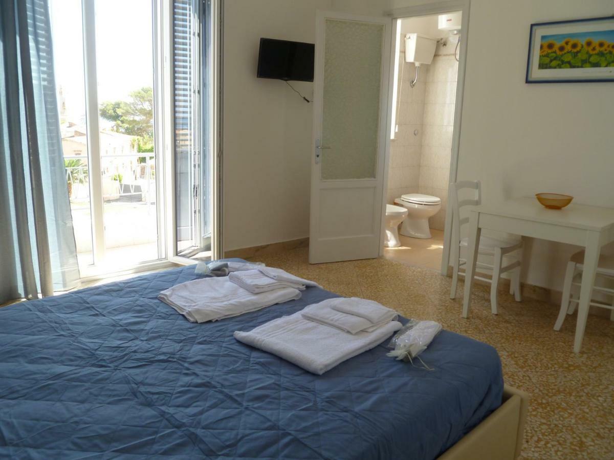 Casa Michela, Sea-View Apartments Trabia Bagian luar foto